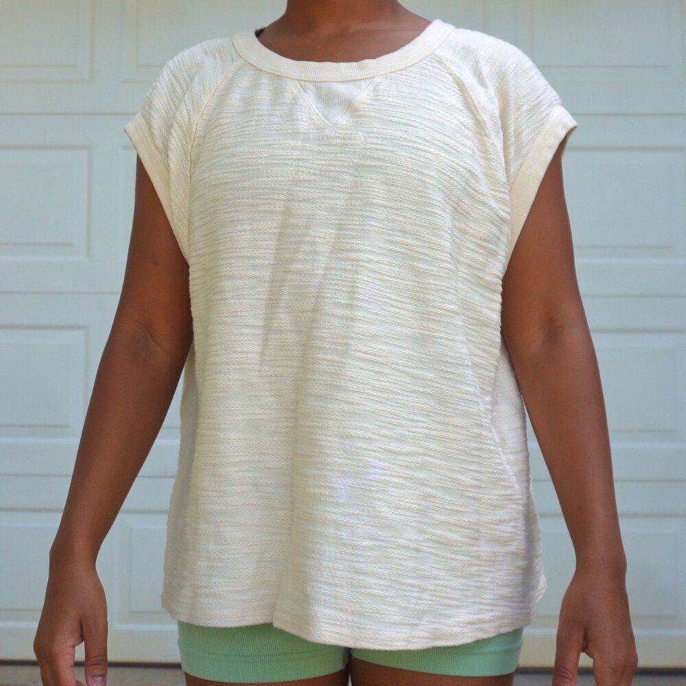 Universal Thread Cream Textured Sleeveless Sweater Vest XL | Winter Whites